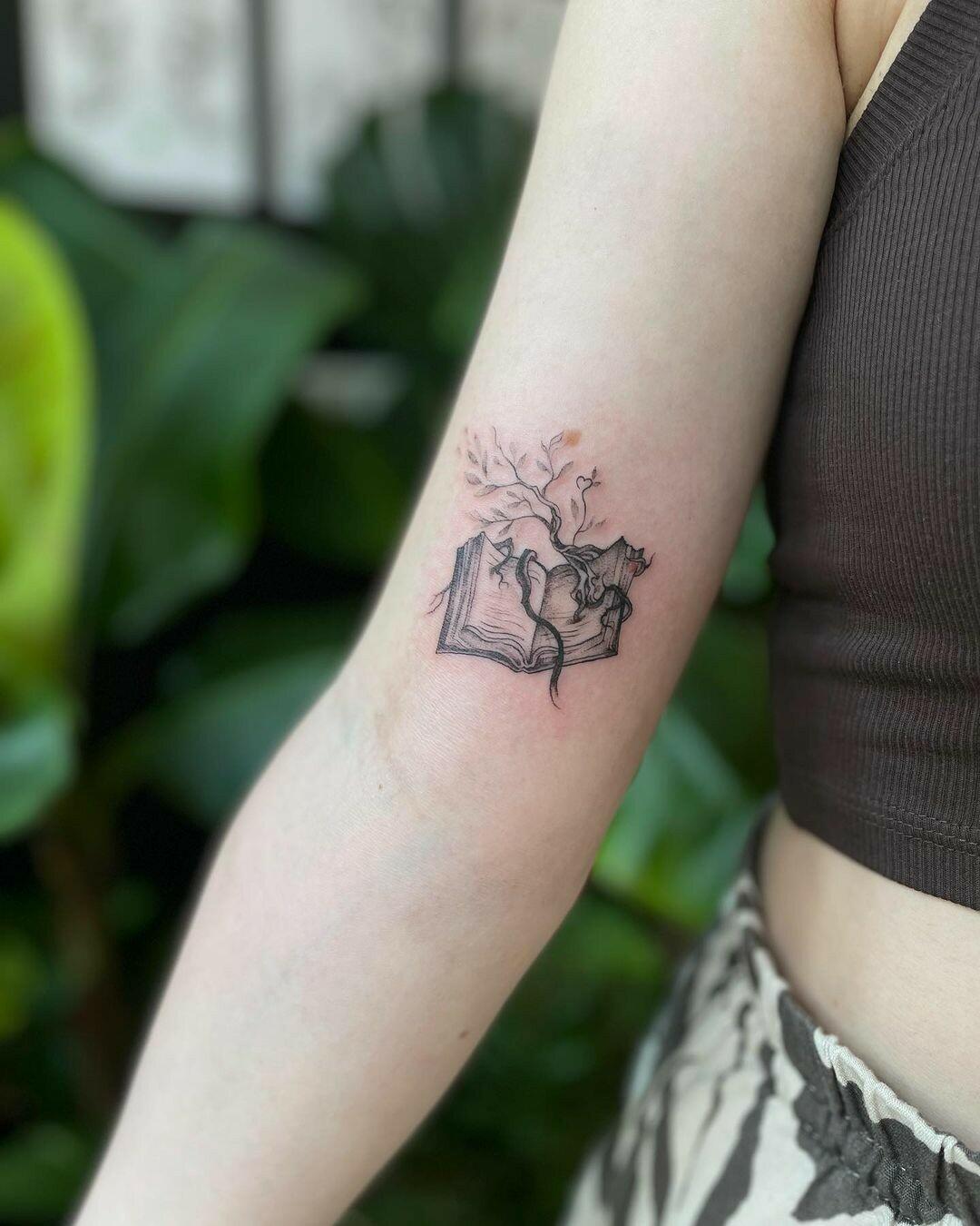 Inksearch tattoo Eterneco INK - Eliza Wiktorowicz