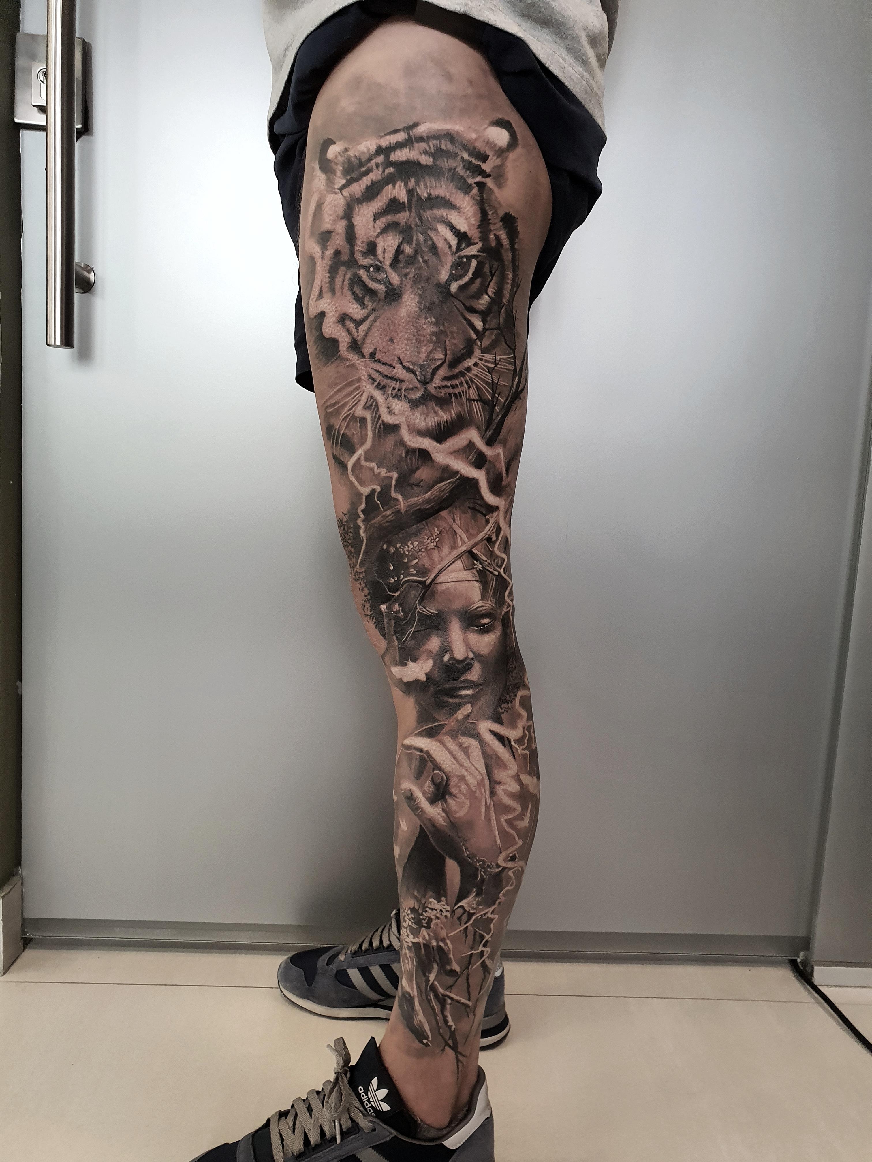 Inksearch tattoo Cardi Tattoo Shop