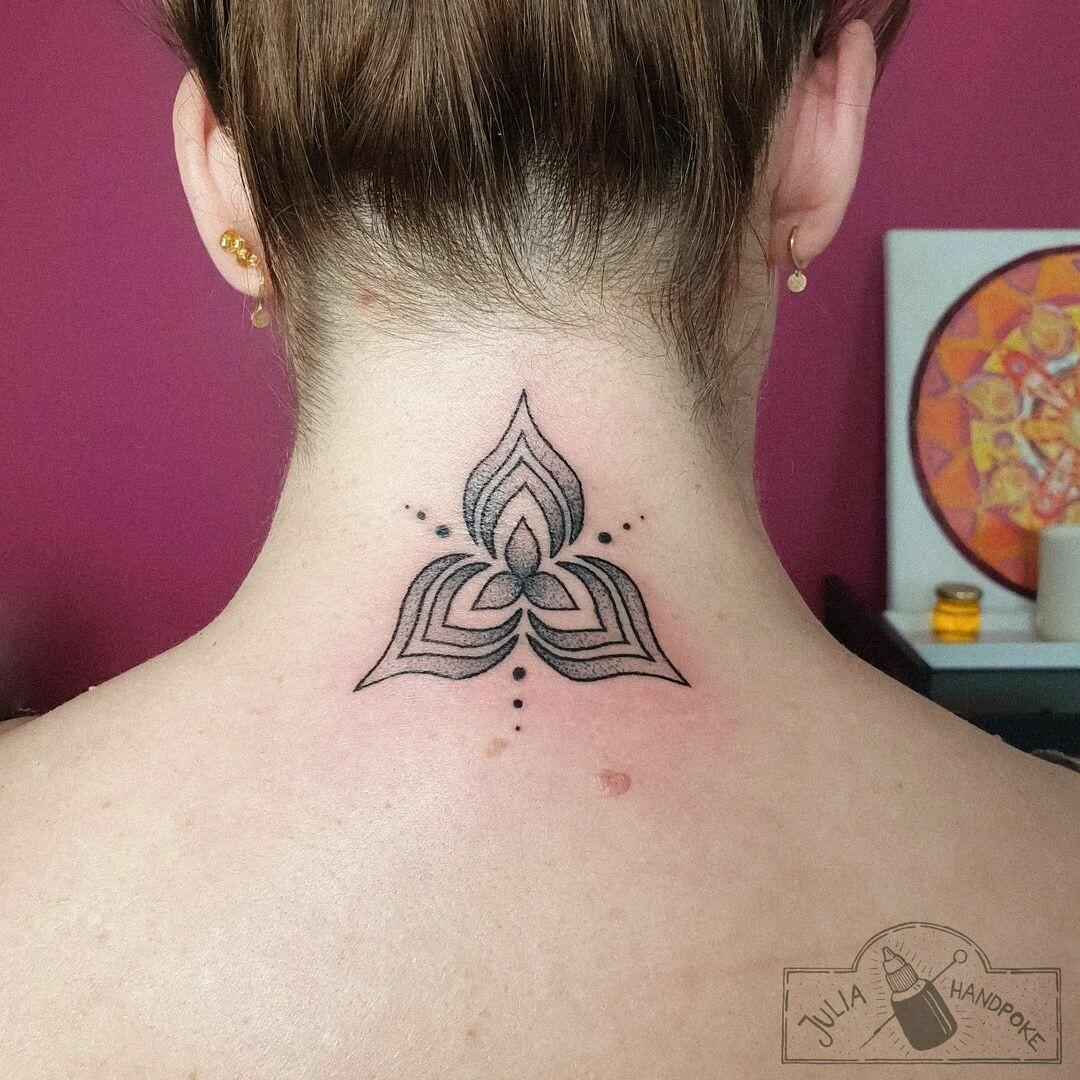 Inksearch tattoo julia.handpoke