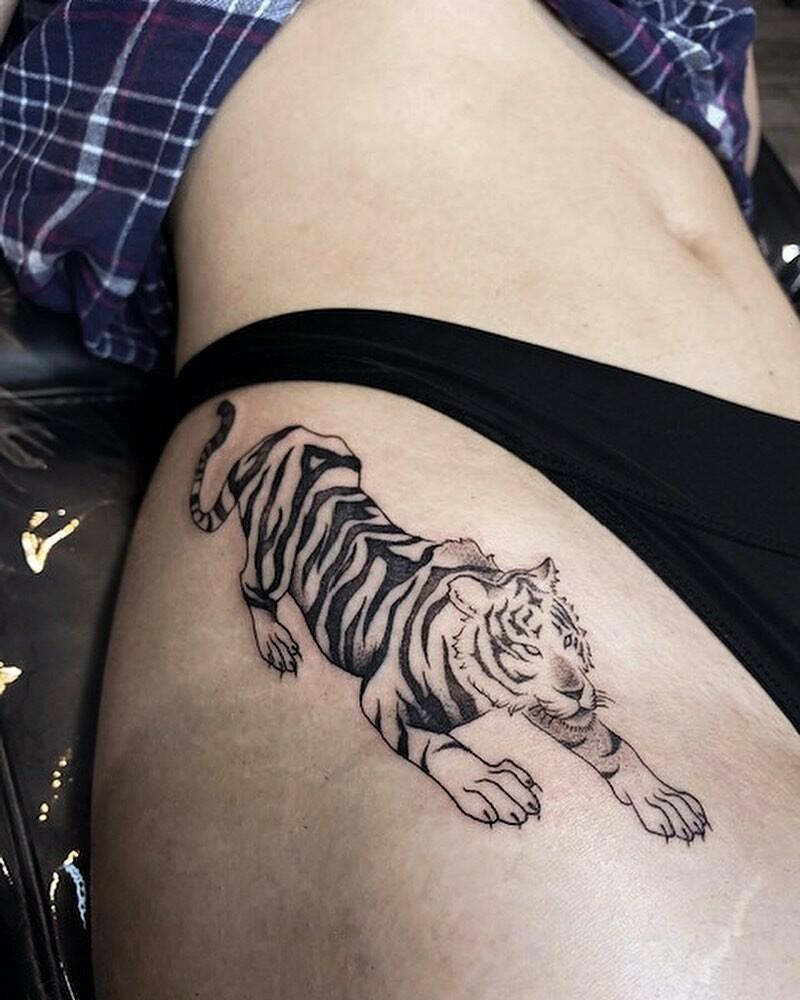 Inksearch tattoo La Familia Tattoo Shop
