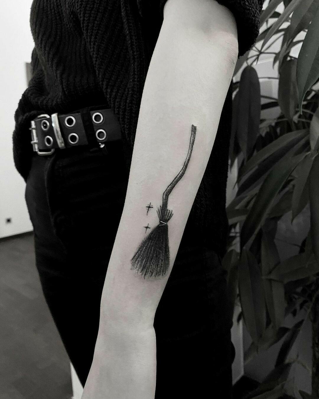 Inksearch tattoo Zuroose