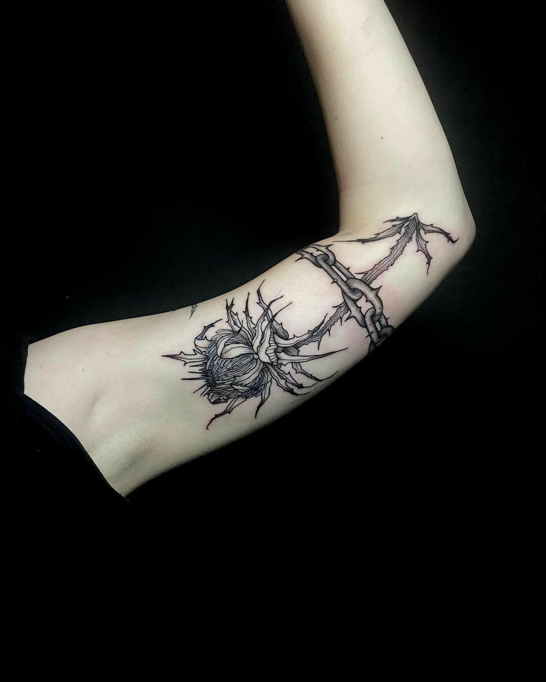 Inksearch tattoo Modliszka Studio Tatuażu