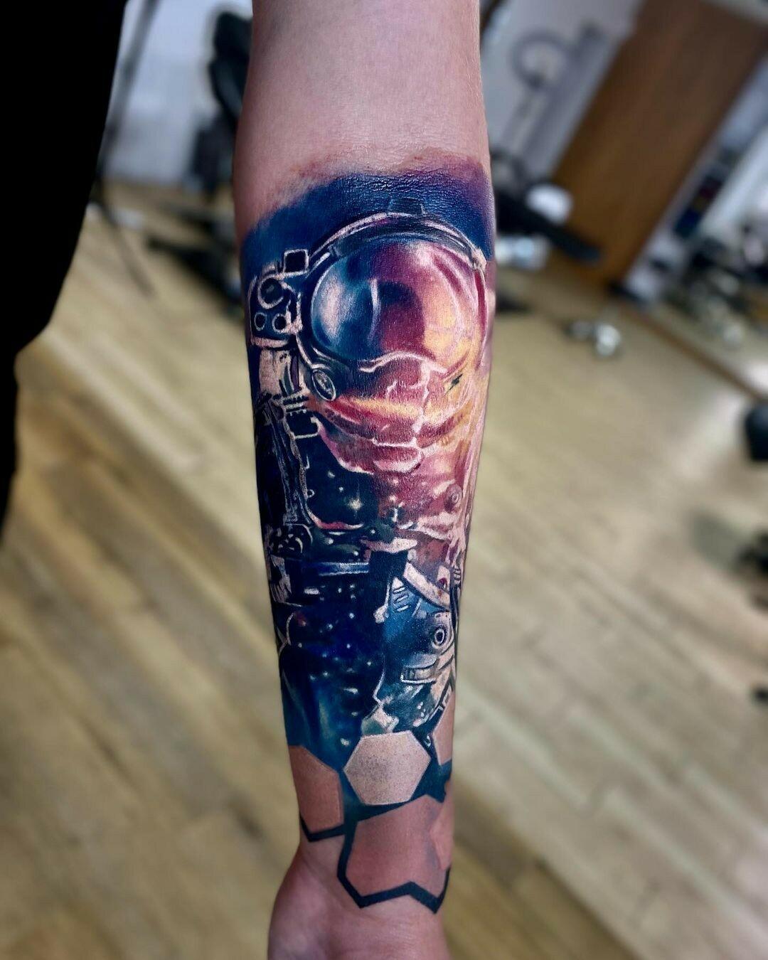 Inksearch tattoo Art Line