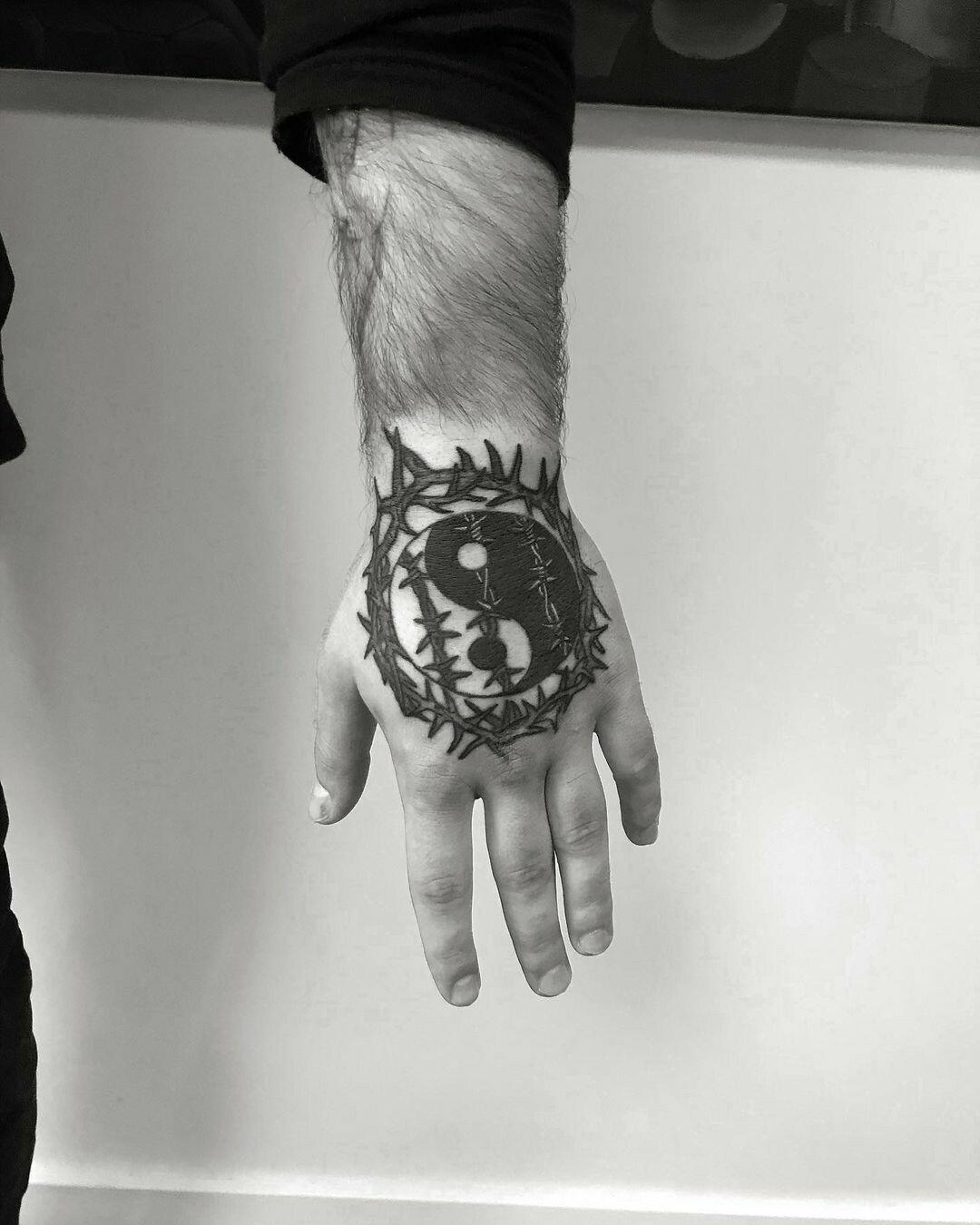 Inksearch tattoo Piekło Tattoo