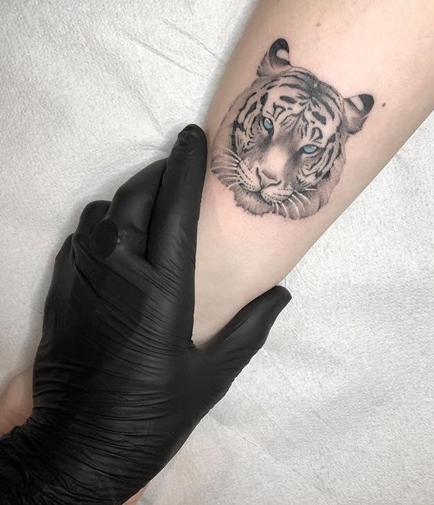 Inksearch tattoo Edoardo Tabacchi Tattoo