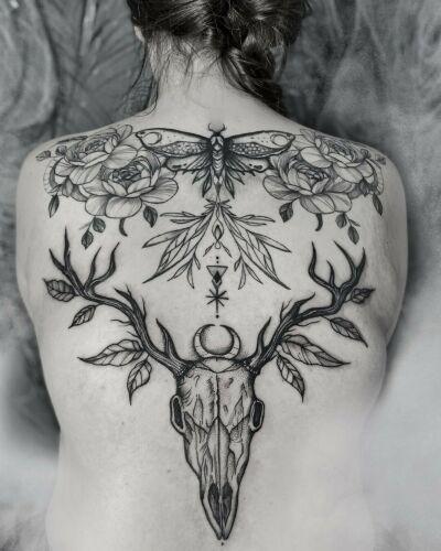 Emanuela Latoszek 🌙 The Sacred Touch ⚜️ inksearch tattoo