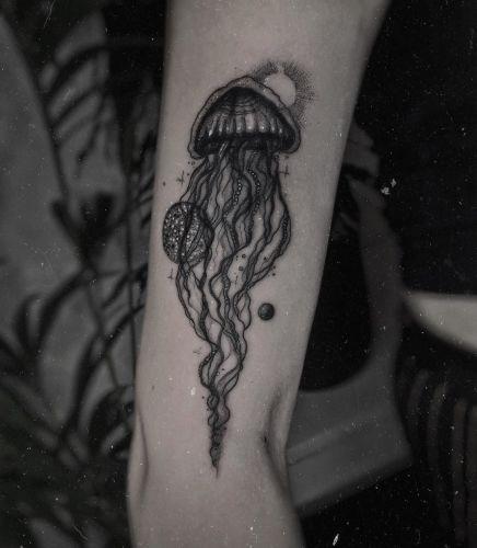 Emanuela Latoszek 🌙 The Sacred Touch ⚜️ inksearch tattoo