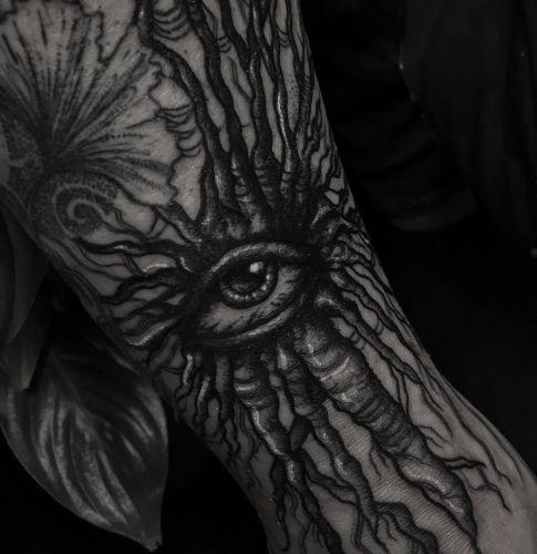 Emanuela Latoszek 🌙 The Sacred Touch ⚜️ inksearch tattoo